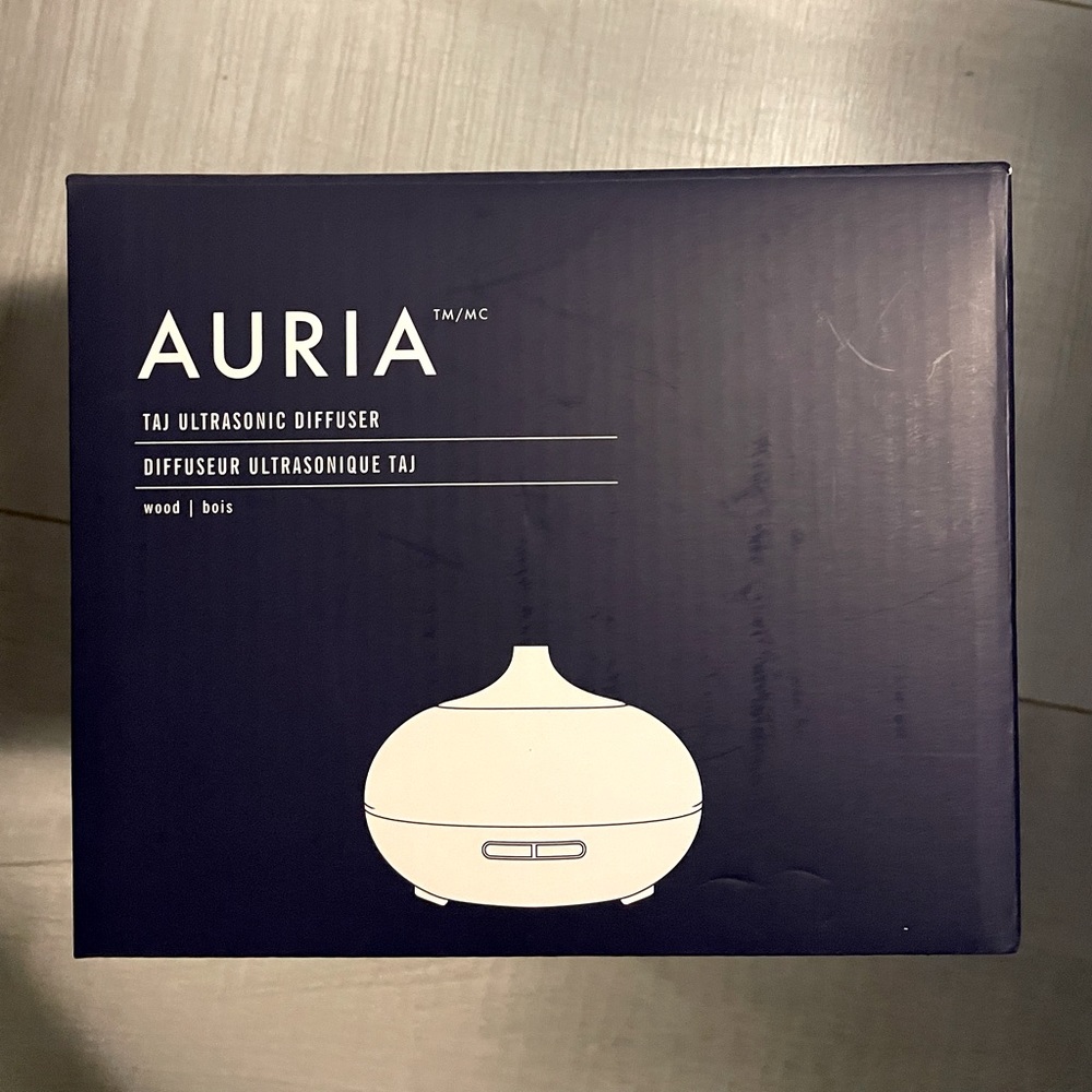 NWT AURIA wood Diffuser -brand new, never used